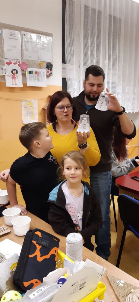 VÁNOČNÍ DÍLNIČKA